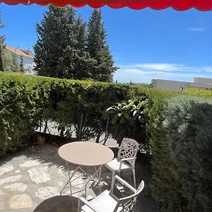Avec Terrasse Et Parking A Appartement