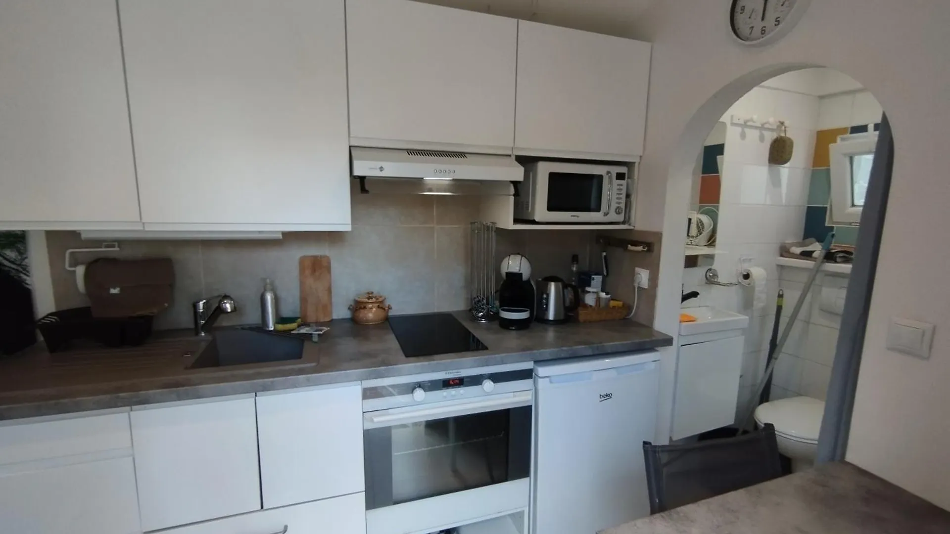 Appartement Studio Du Soleil Rez De Jardin Avec Parking Gratuit Vence